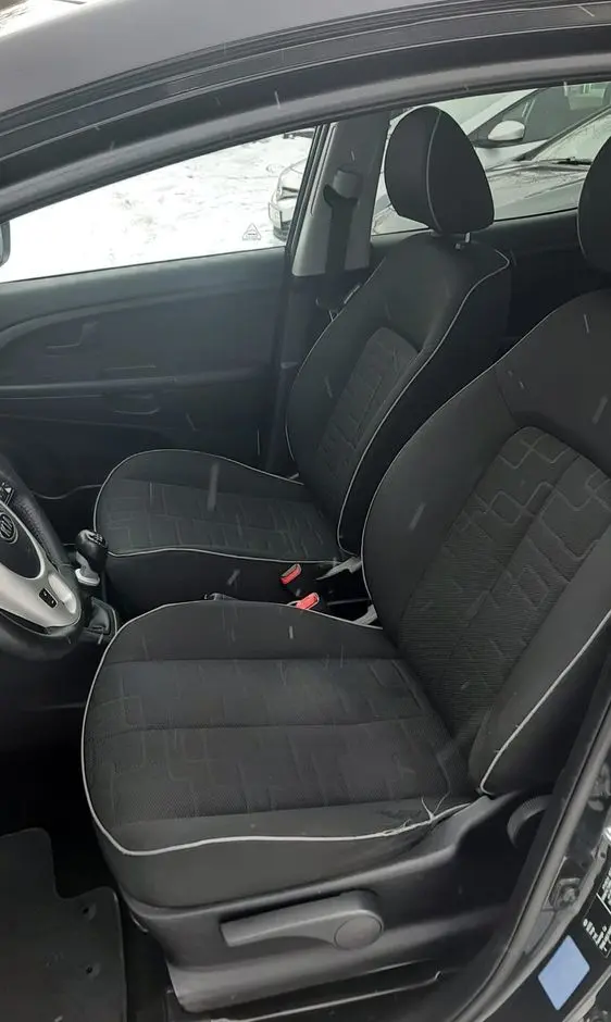 KIA Venga 1.4 CRDi 90 ISG Edition 7