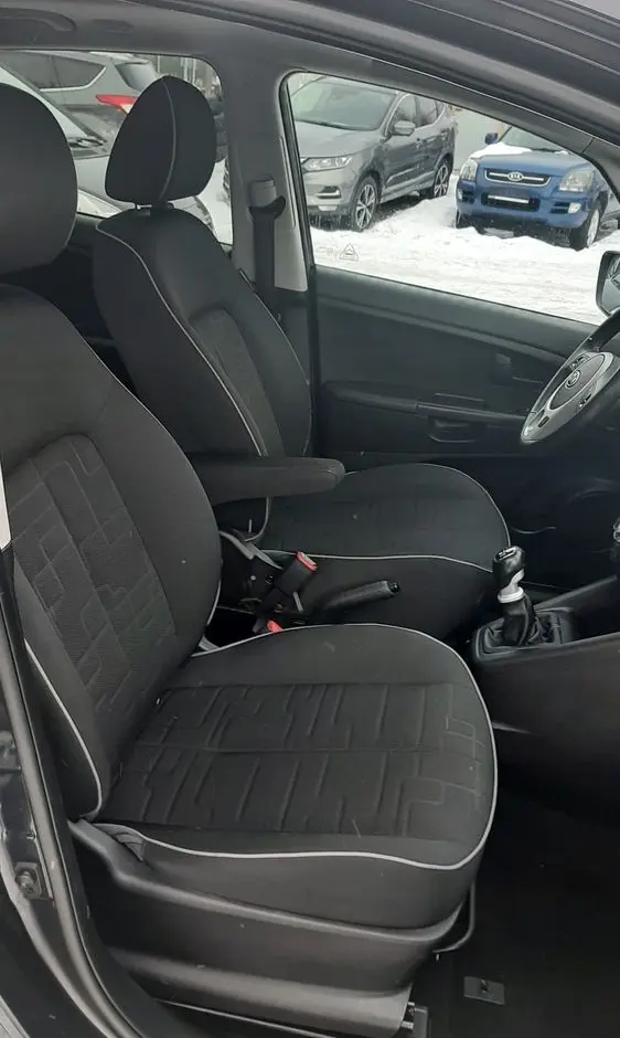 KIA Venga 1.4 CRDi 90 ISG Edition 7