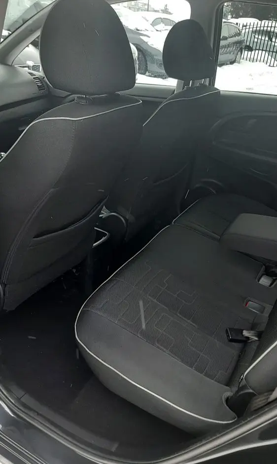 KIA Venga 1.4 CRDi 90 ISG Edition 7