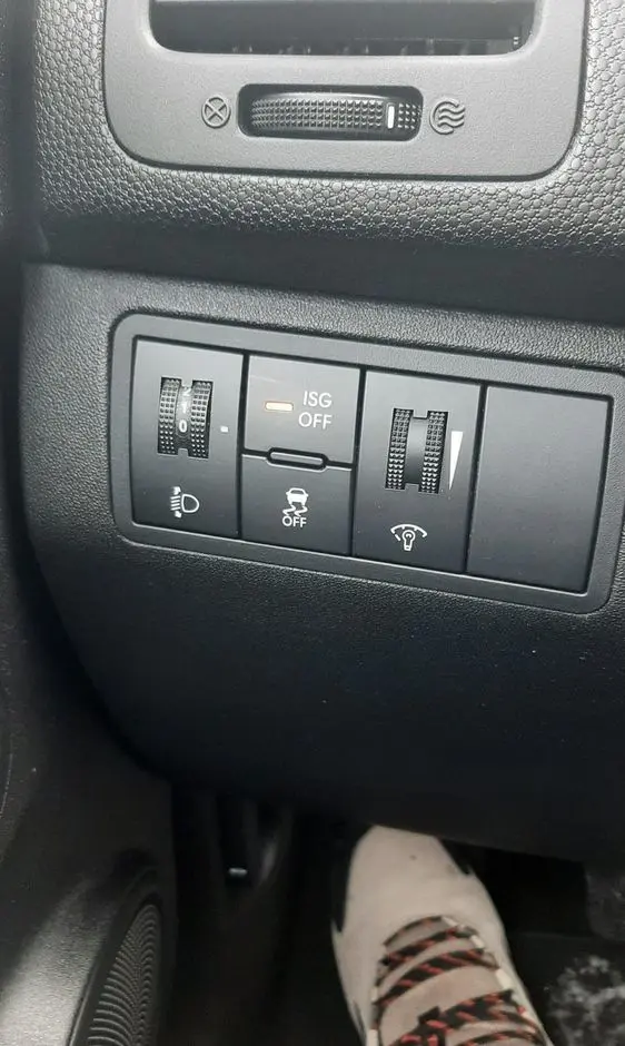 KIA Venga 1.4 CRDi 90 ISG Edition 7