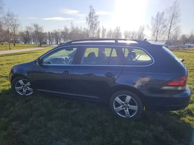 VOLKSWAGEN Golf Trendline BlueMotion