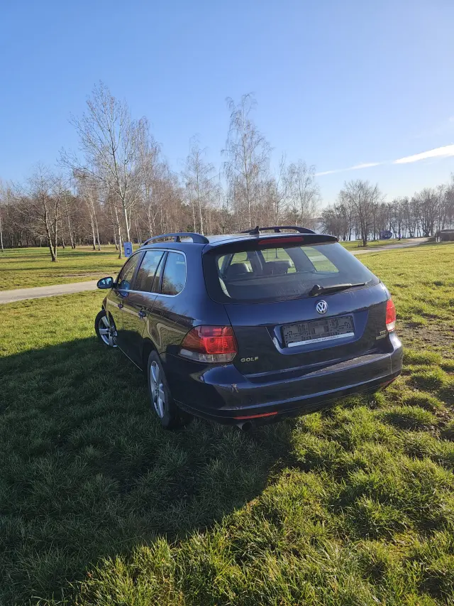 VOLKSWAGEN Golf Trendline BlueMotion