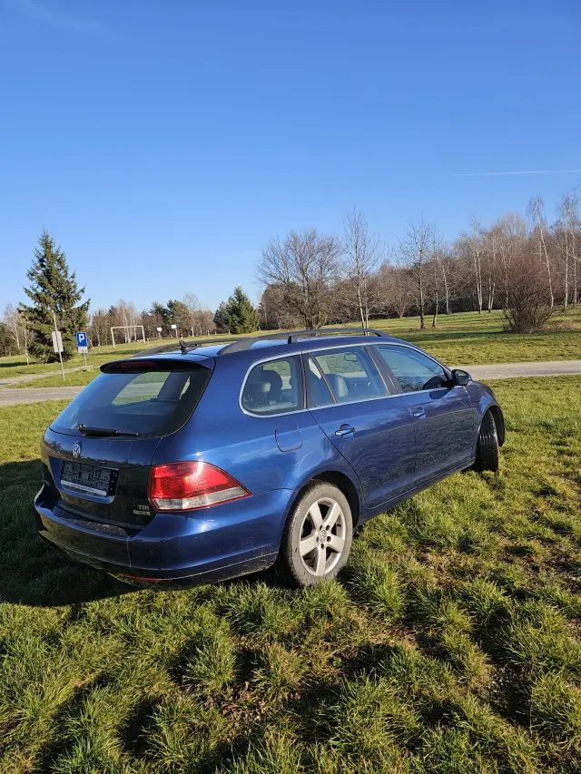 VOLKSWAGEN Golf Trendline BlueMotion