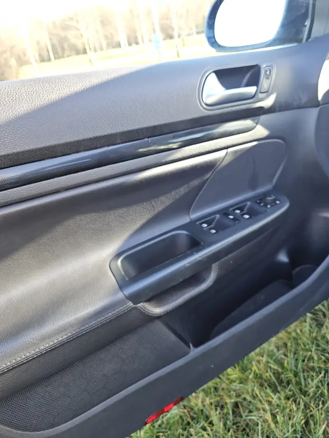 VOLKSWAGEN Golf Trendline BlueMotion