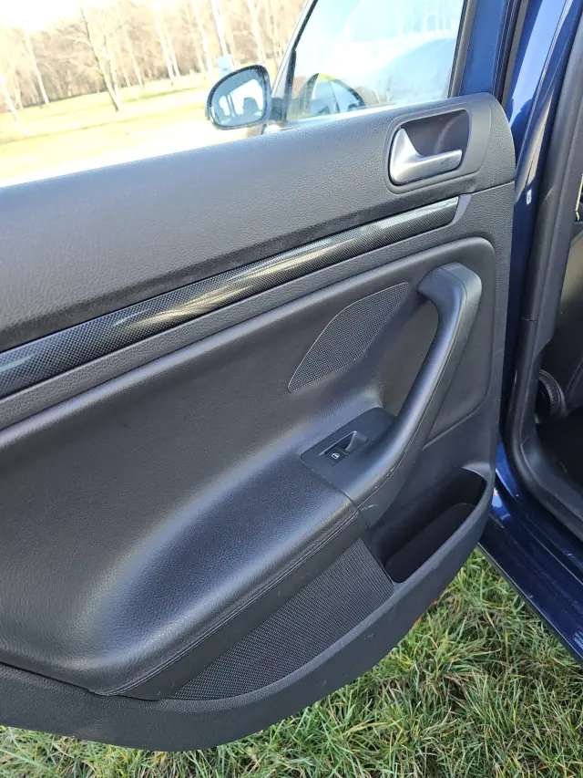 VOLKSWAGEN Golf Trendline BlueMotion