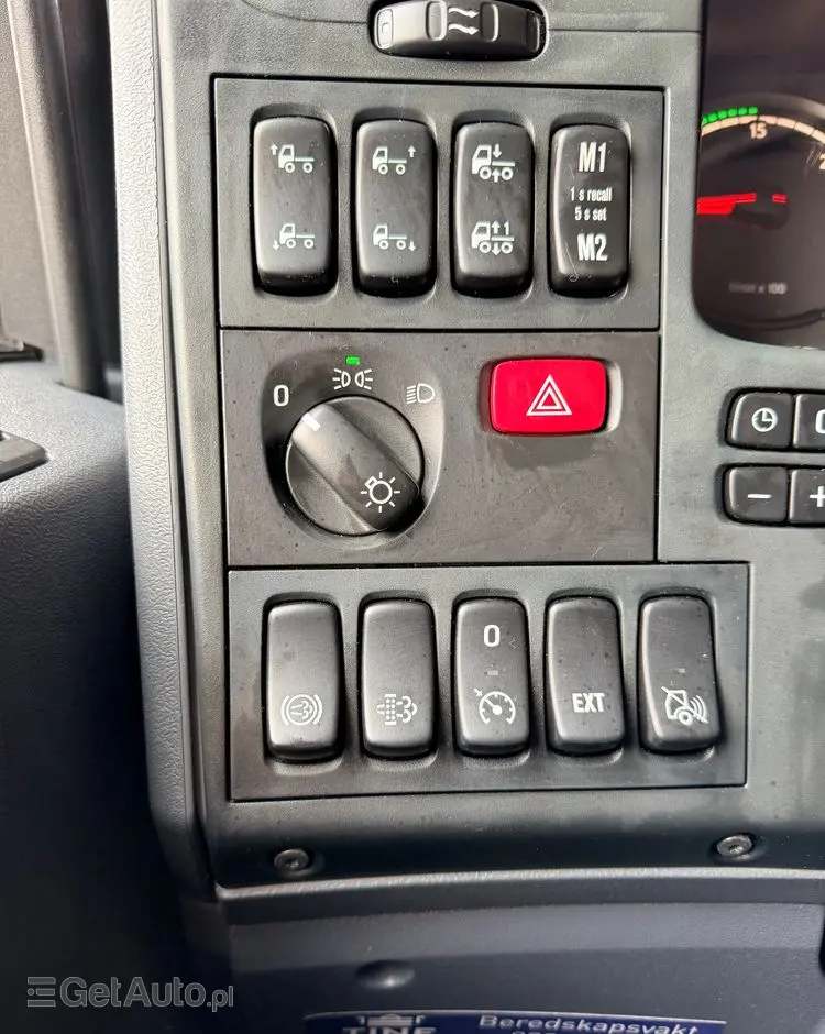 SCANIA Scania P 450 / CHŁODNIA + WINDA / 23 PALETY / EURO6 / OŚ SKRĘTNA / CARRIER/ ASO 