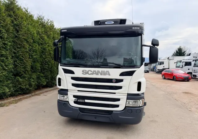 SCANIA Scania P 450 / CHŁODNIA + WINDA / 23 PALETY / EURO6 / OŚ SKRĘTNA / CARRIER/ ASO 