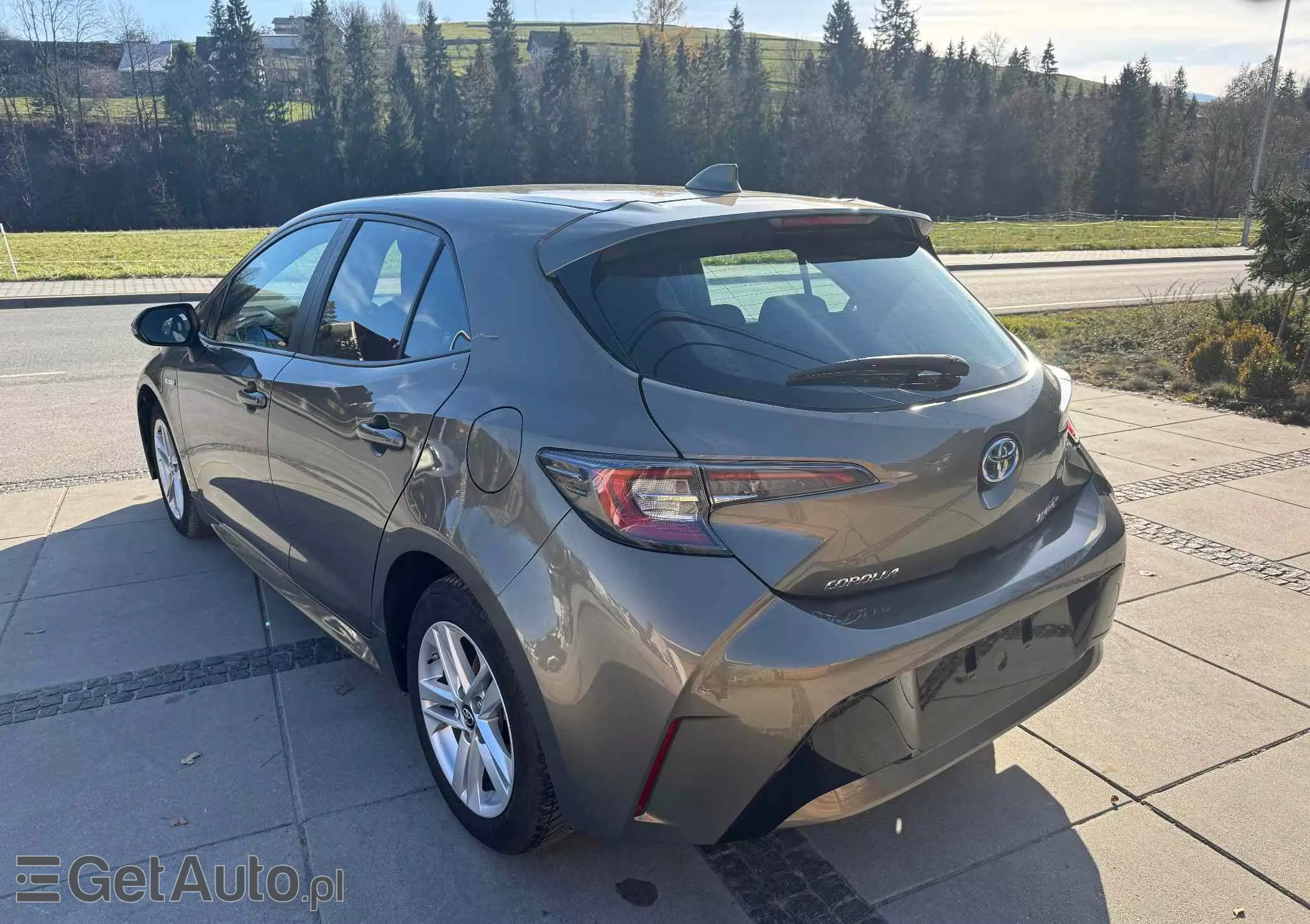 TOYOTA Corolla 1.8 Hybrid Selection