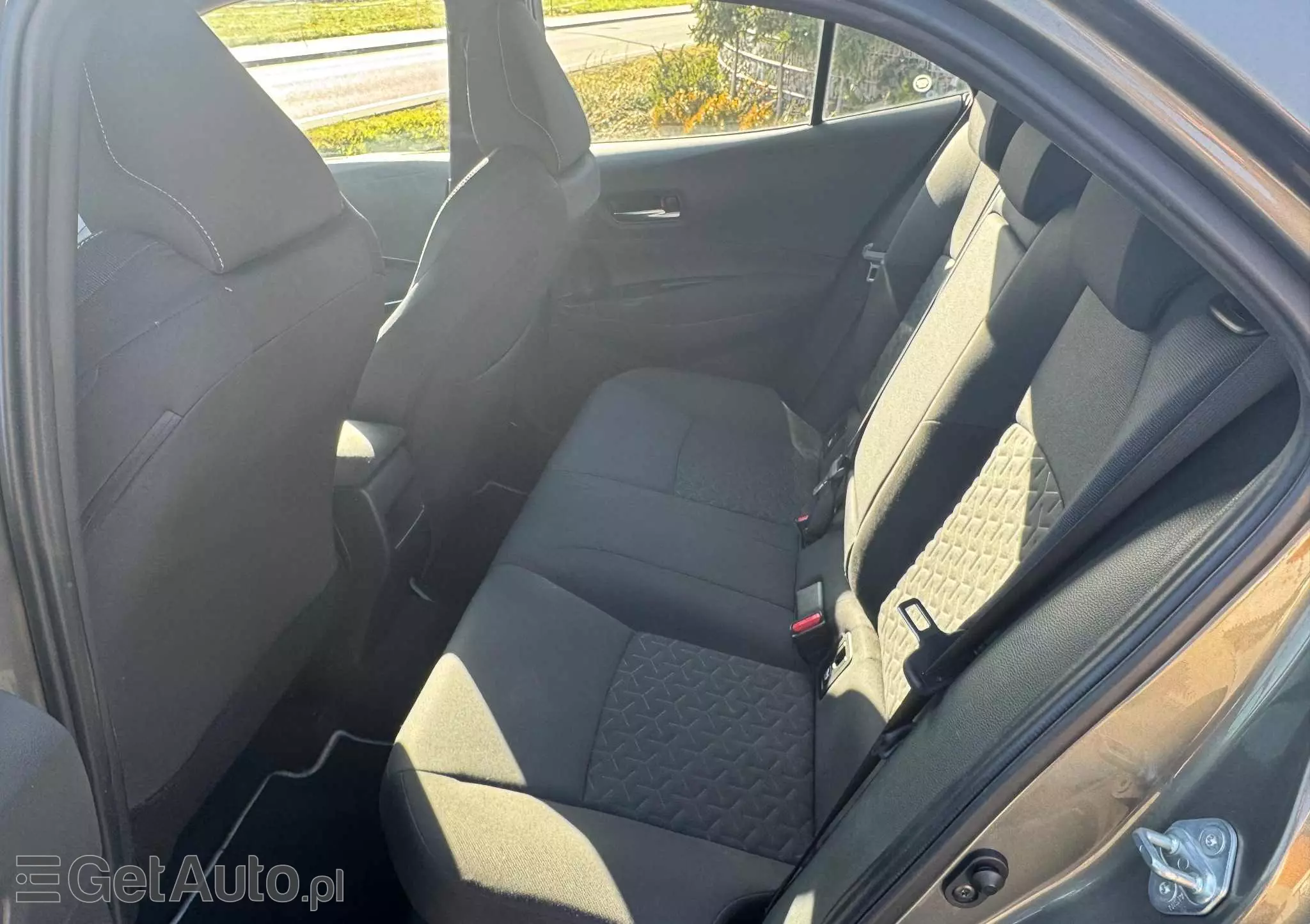 TOYOTA Corolla 1.8 Hybrid Selection