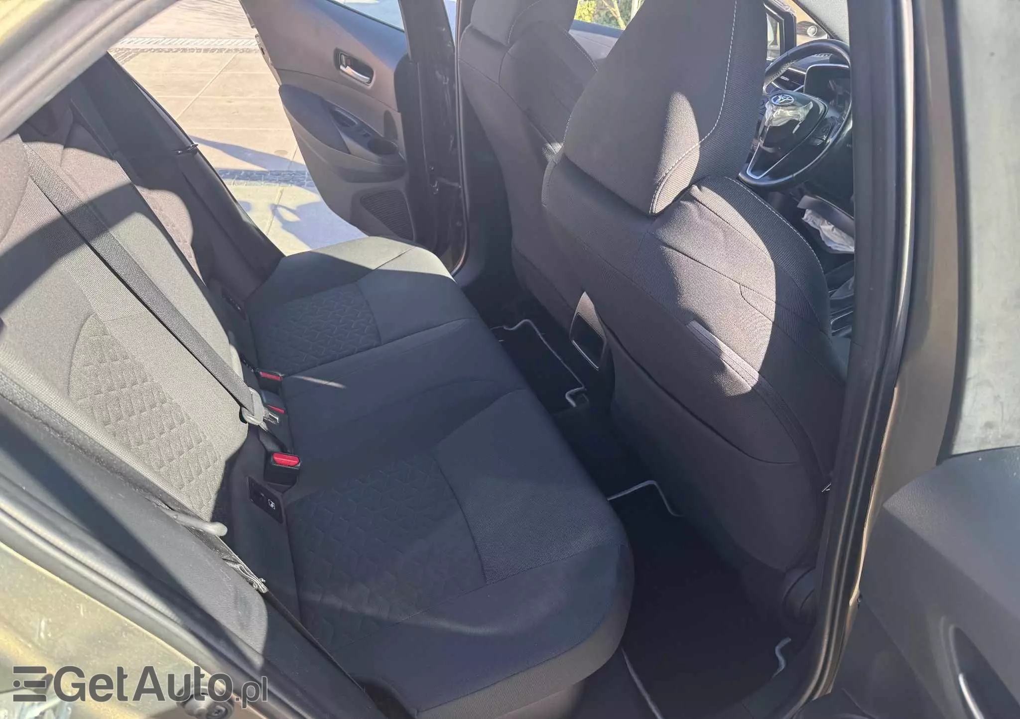 TOYOTA Corolla 1.8 Hybrid Selection