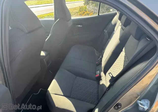 TOYOTA Corolla 1.8 Hybrid Selection