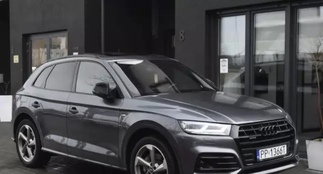 AUDI Q5 
