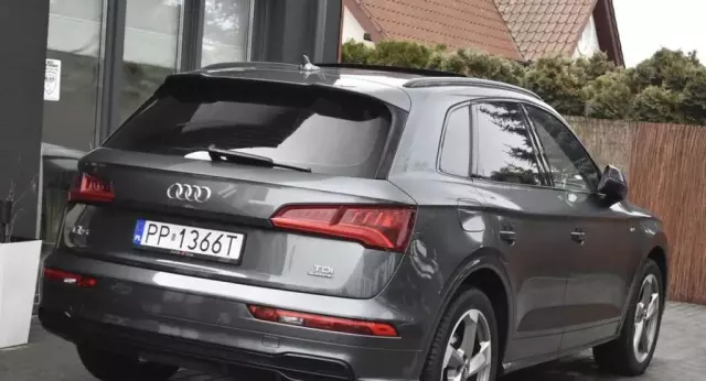 AUDI Q5 