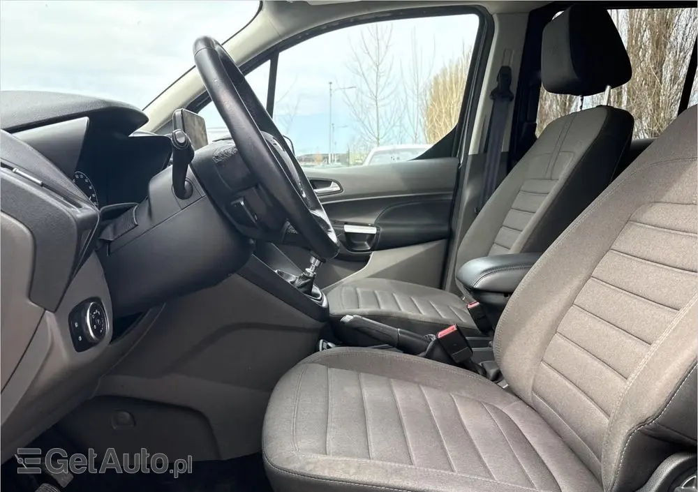 FORD Tourneo Connect Gr 1.5 EcoBlue Titanium