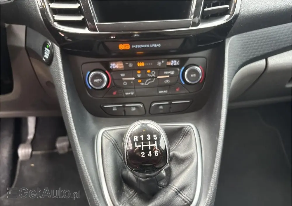 FORD Tourneo Connect Gr 1.5 EcoBlue Titanium