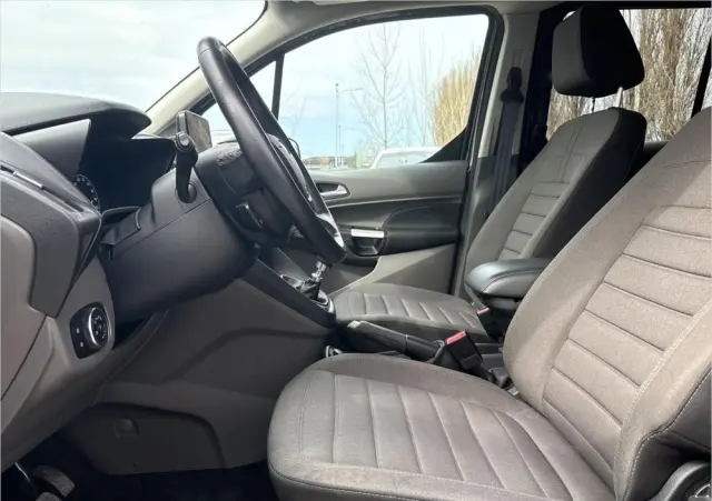 FORD Tourneo Connect Gr 1.5 EcoBlue Titanium