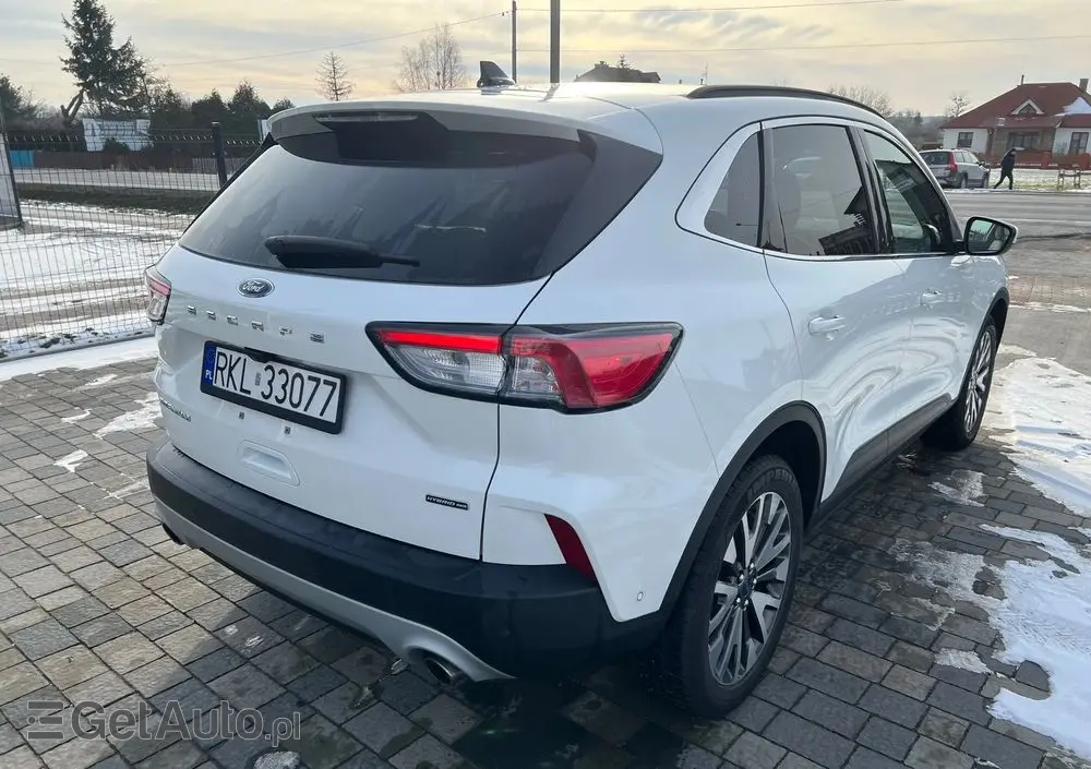 FORD Kuga 2.5 Duratec FHEV 4x4 TITANIUM