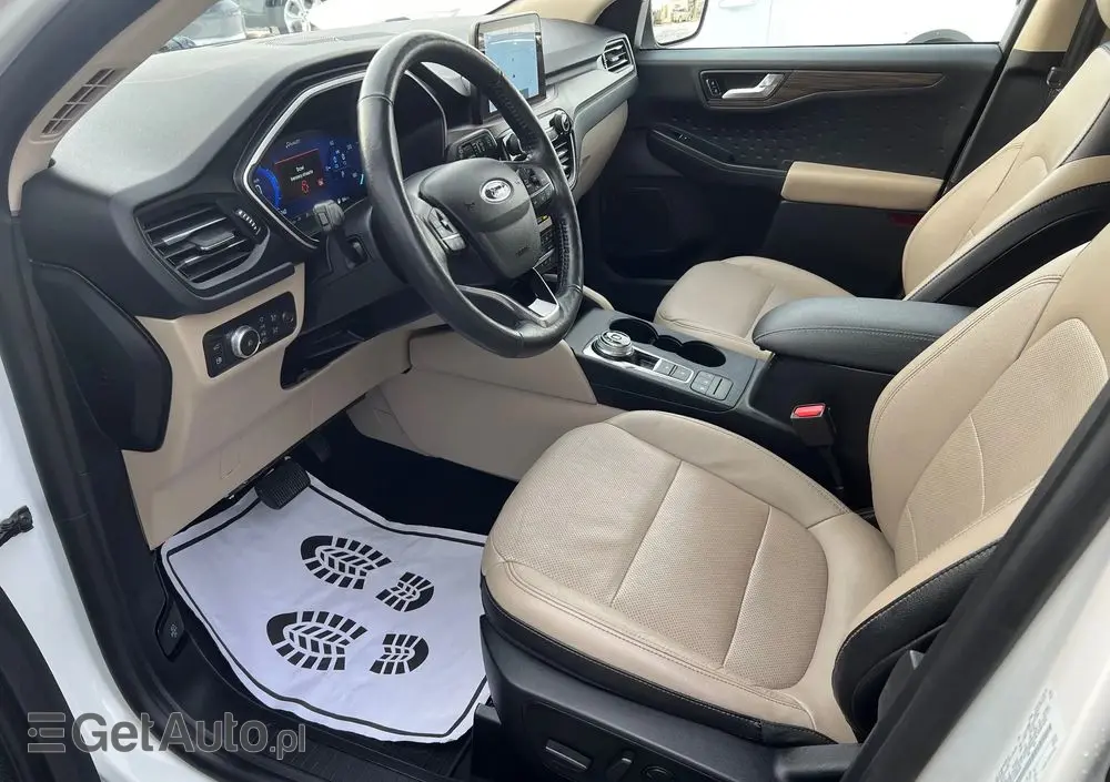 FORD Kuga 2.5 Duratec FHEV 4x4 TITANIUM