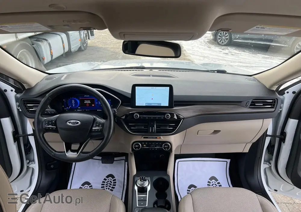 FORD Kuga 2.5 Duratec FHEV 4x4 TITANIUM