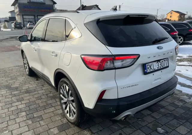 FORD Kuga 2.5 Duratec FHEV 4x4 TITANIUM