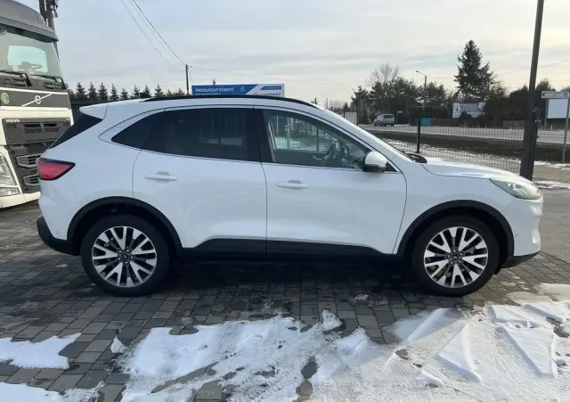 FORD Kuga 2.5 Duratec FHEV 4x4 TITANIUM