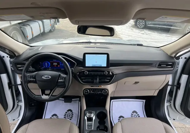 FORD Kuga 2.5 Duratec FHEV 4x4 TITANIUM