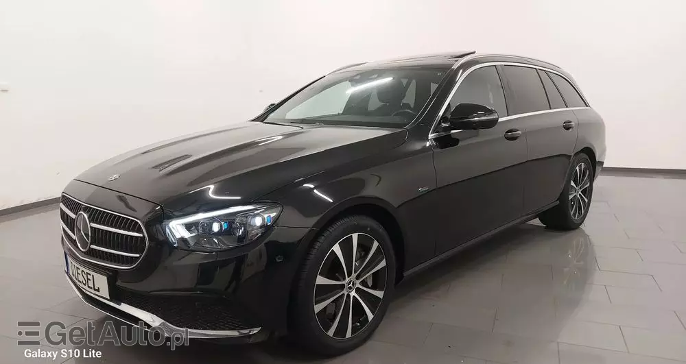 MERCEDES-BENZ Klasa E 220 d T 9G-TRONIC Exclusive