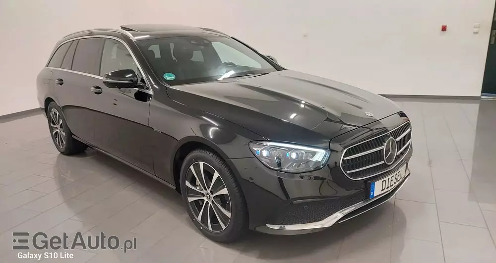 MERCEDES-BENZ Klasa E 220 d T 9G-TRONIC Exclusive