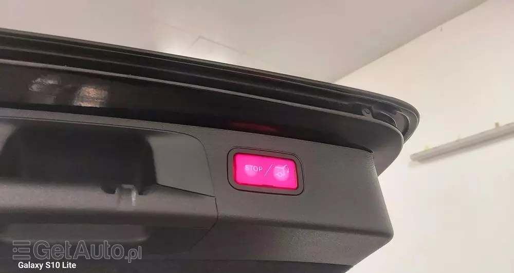 MERCEDES-BENZ Klasa E 220 d T 9G-TRONIC Exclusive