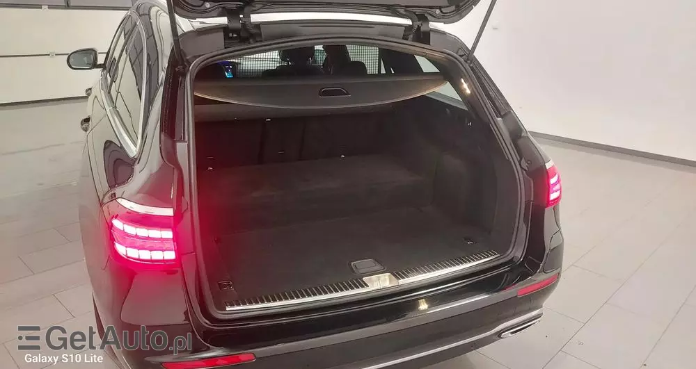 MERCEDES-BENZ Klasa E 220 d T 9G-TRONIC Exclusive