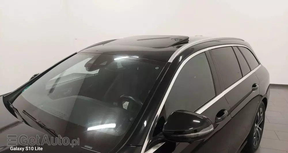 MERCEDES-BENZ Klasa E 220 d T 9G-TRONIC Exclusive
