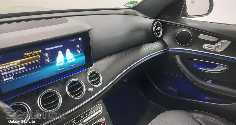 MERCEDES-BENZ Klasa E 220 d T 9G-TRONIC Exclusive