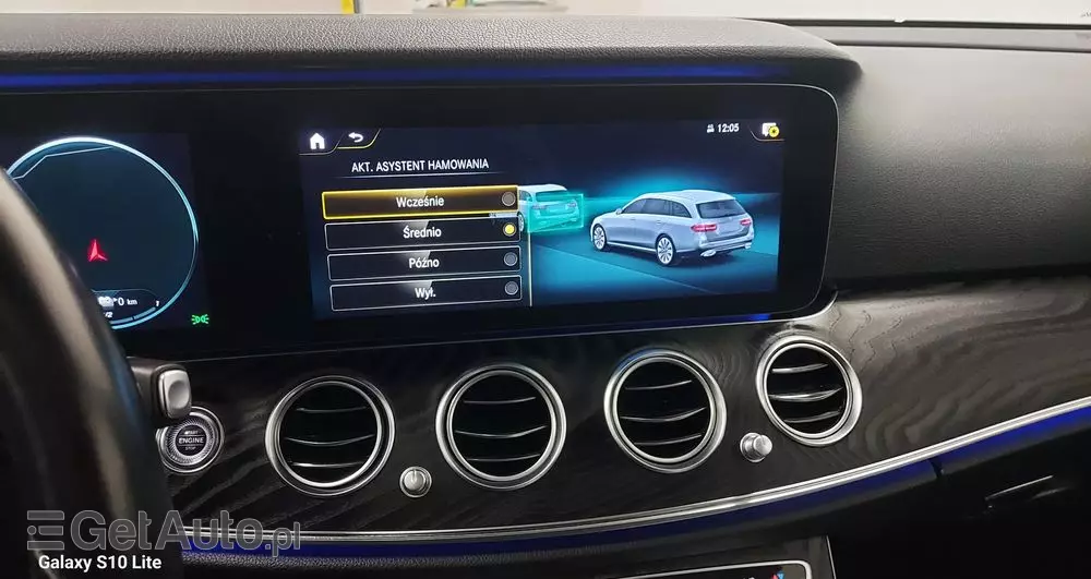 MERCEDES-BENZ Klasa E 220 d T 9G-TRONIC Exclusive