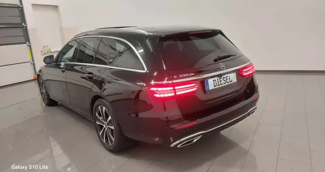 MERCEDES-BENZ Klasa E 220 d T 9G-TRONIC Exclusive