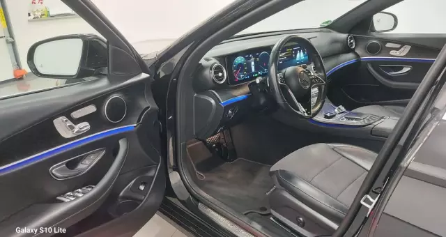 MERCEDES-BENZ Klasa E 220 d T 9G-TRONIC Exclusive