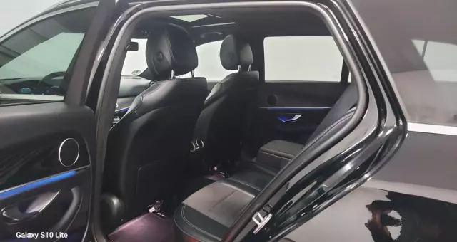 MERCEDES-BENZ Klasa E 220 d T 9G-TRONIC Exclusive