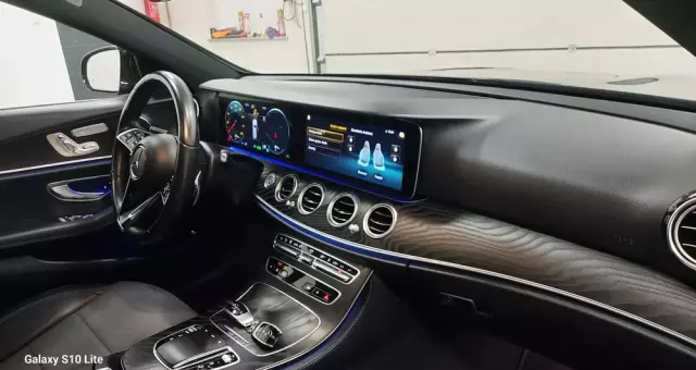 MERCEDES-BENZ Klasa E 220 d T 9G-TRONIC Exclusive