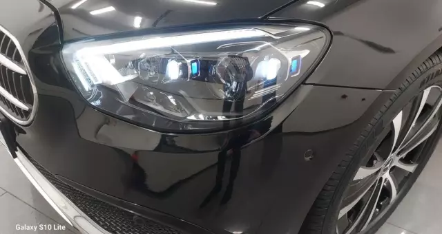 MERCEDES-BENZ Klasa E 220 d T 9G-TRONIC Exclusive