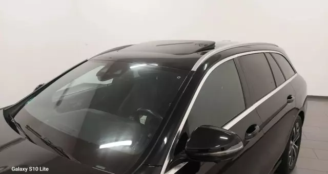 MERCEDES-BENZ Klasa E 220 d T 9G-TRONIC Exclusive