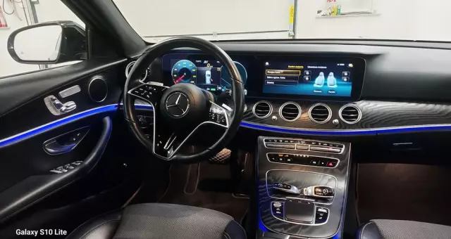 MERCEDES-BENZ Klasa E 220 d T 9G-TRONIC Exclusive