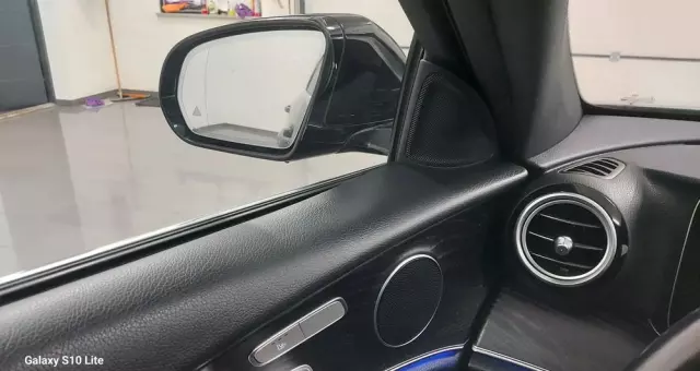 MERCEDES-BENZ Klasa E 220 d T 9G-TRONIC Exclusive