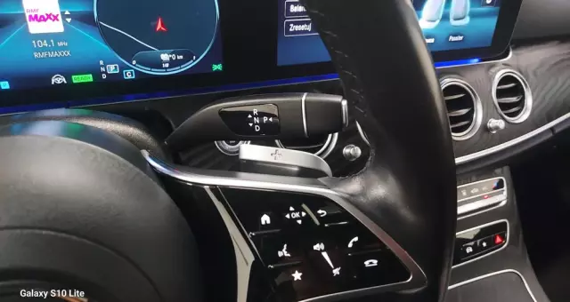 MERCEDES-BENZ Klasa E 220 d T 9G-TRONIC Exclusive