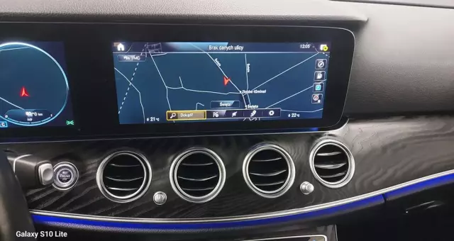 MERCEDES-BENZ Klasa E 220 d T 9G-TRONIC Exclusive