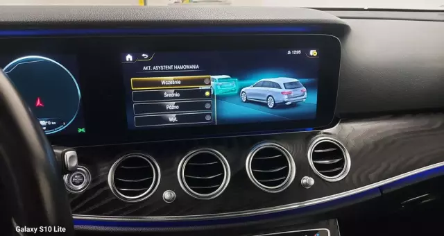 MERCEDES-BENZ Klasa E 220 d T 9G-TRONIC Exclusive