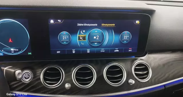 MERCEDES-BENZ Klasa E 220 d T 9G-TRONIC Exclusive