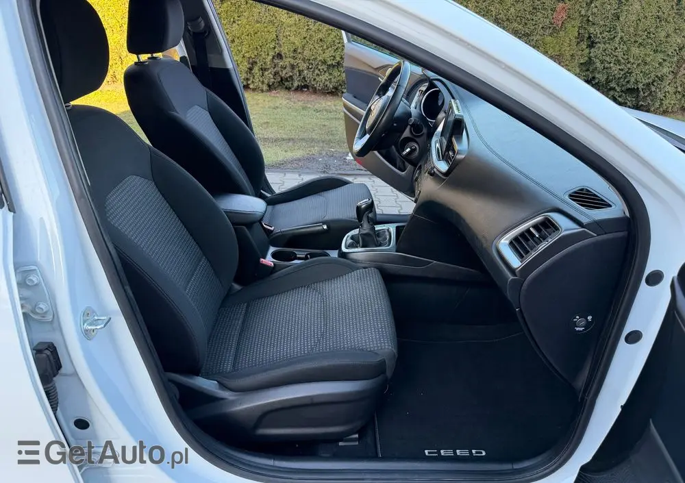 KIA Ceed 1.4 L Business Line Plus