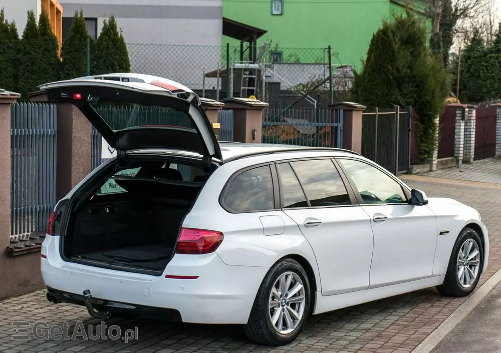 BMW Seria 5 520d Sport Line