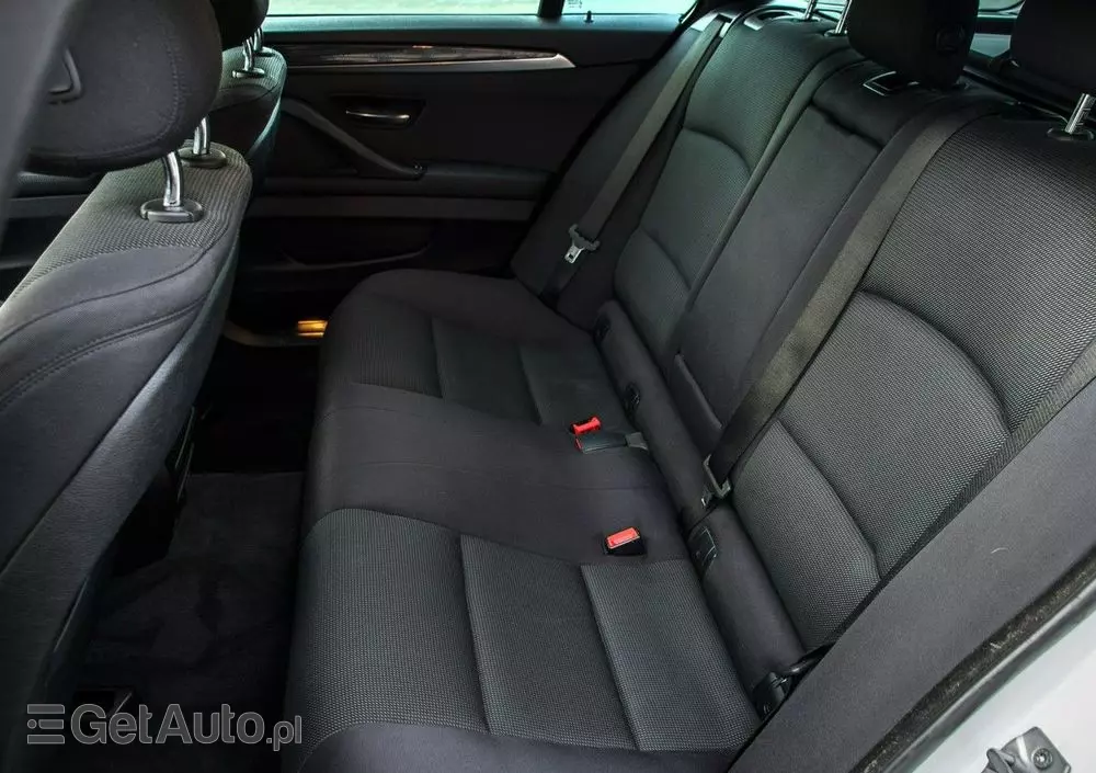 BMW Seria 5 520d Sport Line