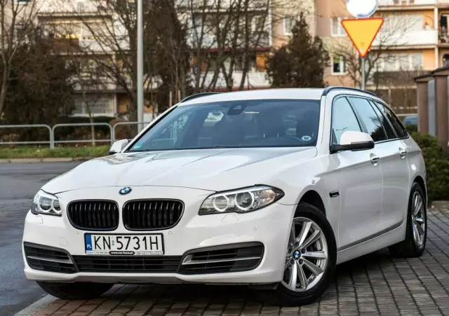 BMW Seria 5 520d Sport Line