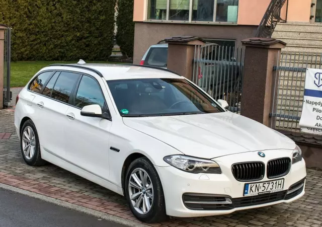 BMW Seria 5 520d Sport Line